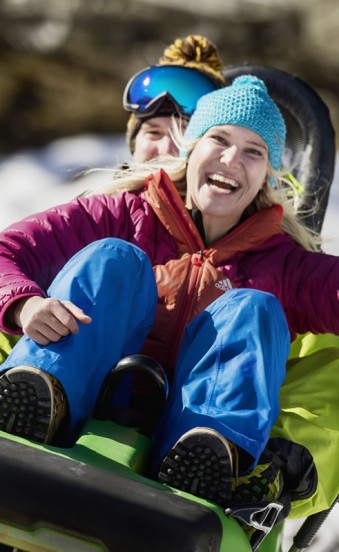 Lucky Flitzer fahren im Winter © Flachau Tourismus